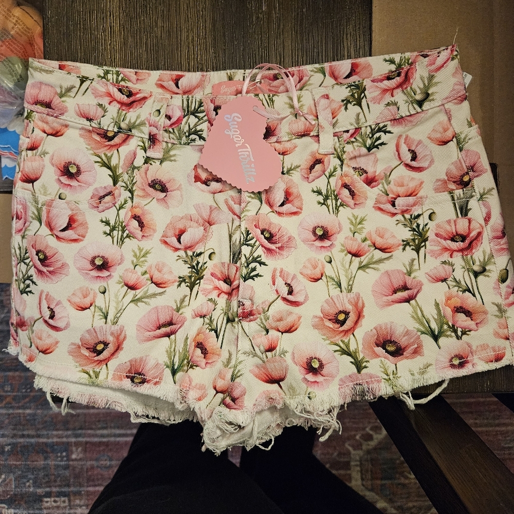 Sugar Thrillz Pink Ans White  Floral Denim Shorts Size Small Distressed